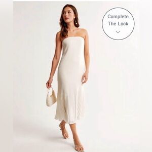 ABERCROMBIE - Giselle pleated dress.